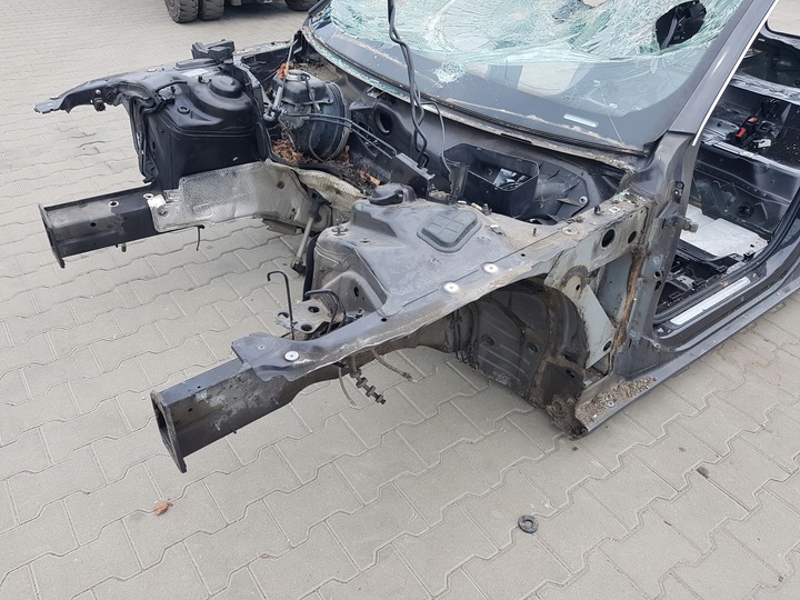 фото №1, Audi a4 b8 рестайлінг 12-16r лонжерон чверть ліва перед lz7l