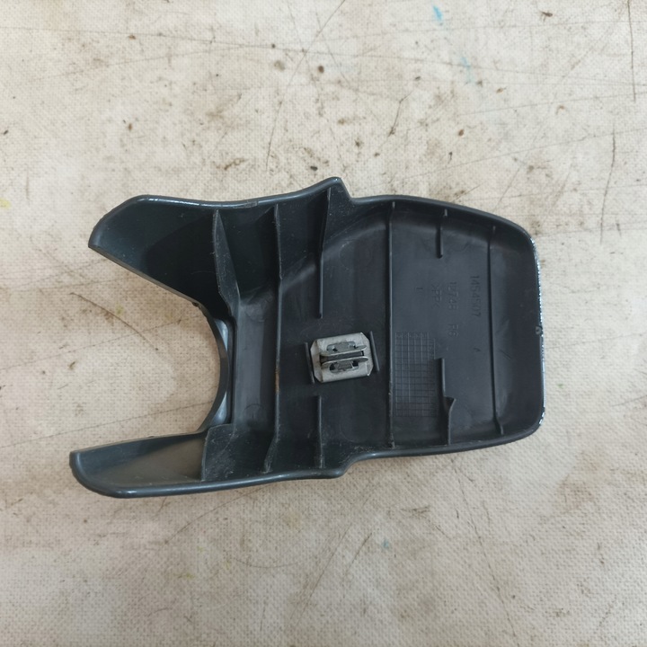 фото №8, Dodge ram 2500 09-нижняя заглушка консоли средней