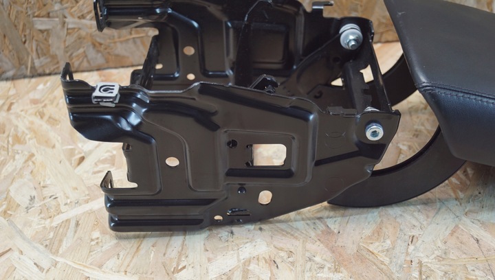 фото №8, Підлокітник audi a4 b8 a5 8t чорна шкіра 8k0864283