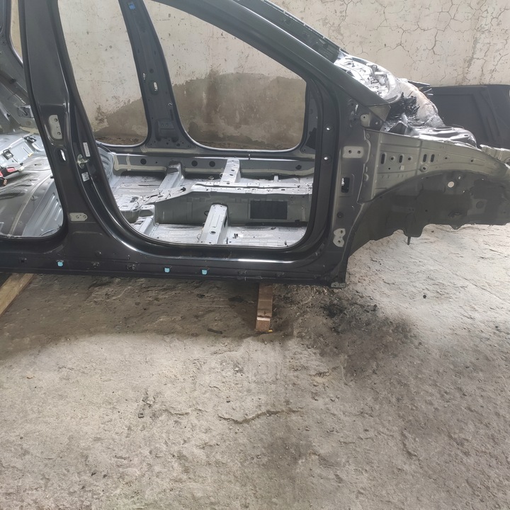 фото №1, Hyundai bayon 2022 стойка порог правый