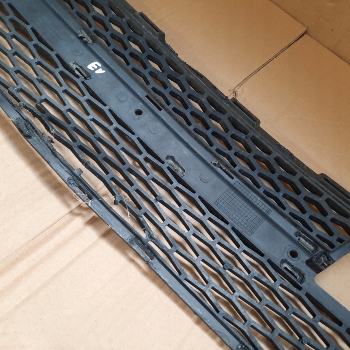фото №8, Range rover evoque sd4 решётка бампера перед средняя bj32-17k945-a