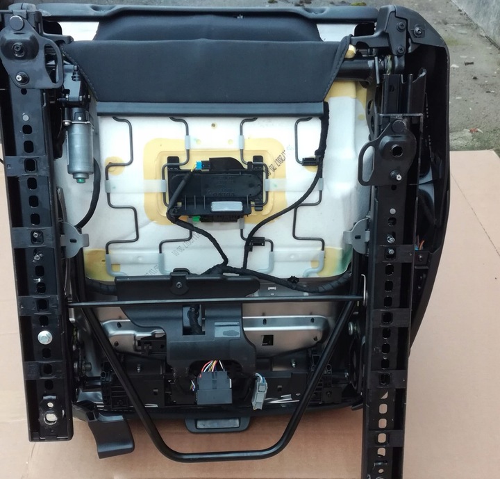 фото №11, Volvo xc60 ii сиденья диван обшивки туннель r-design состояние bdb комплект