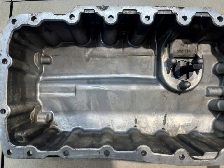 фото №6, Поддон масла vw touran 1.9 tdi 03g103603