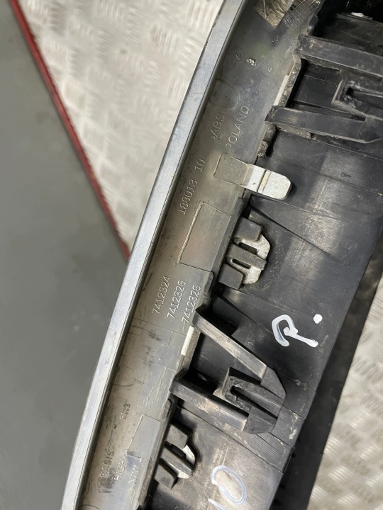 фото №11, Решітка решітка радіатора права 7412324 bmw 5 f10
