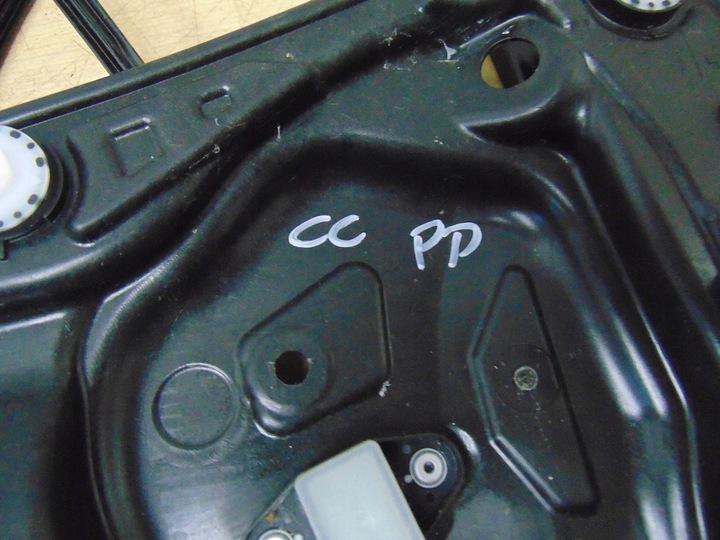 фото №13, Механизм стёкла правые перед vw passat cc 1k0959792p