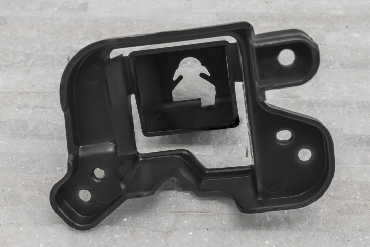 фото №9, Mazda 3 iii bm 2013-2016 кронштейн крепление решётка правое bjs750153