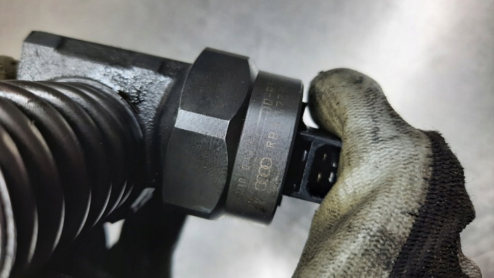 фото №6, Pompowtryskiwacz 038130073f 0414720007 vw audi seat skoda 1.9 tdi