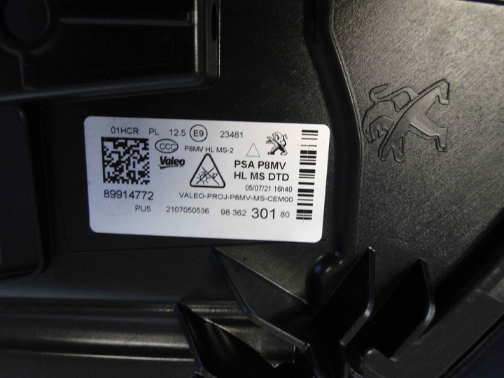 фото №14, Peugeot 3008 лампа права led технологія рестайлінг