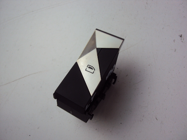 фото №1, Панель стекло левый зад ds 7 ds7 crossback 2017-