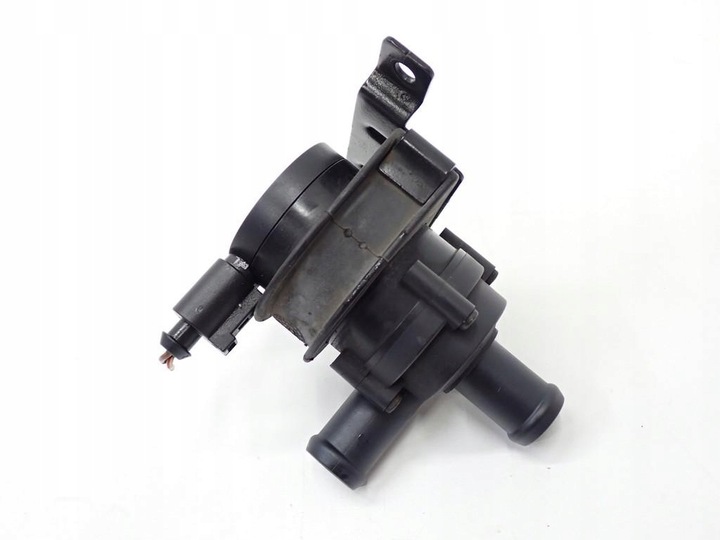 фото №1, Дополнительный помпа воды 1k0965561l polo v 6r seat ibiza iv 6j 1.2 tsi cbz 12r