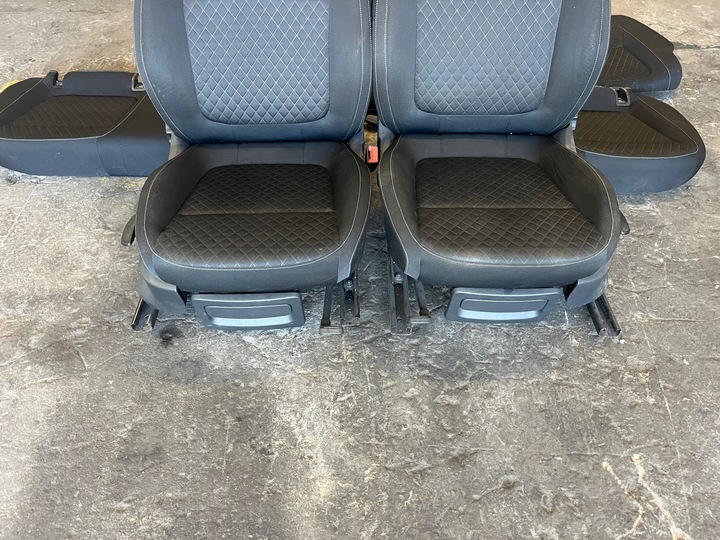 фото №7, Сиденья диван skoda fabia iii 6v 16r комплект красивый европа