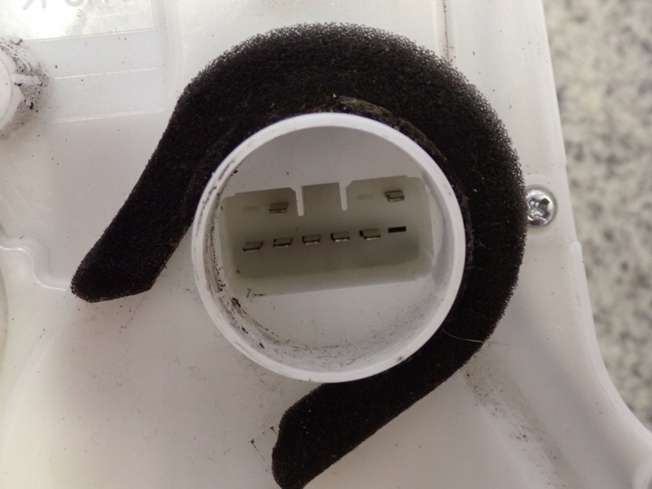 фото №7, Suzuki splash 08-14 замок двері переднє правий