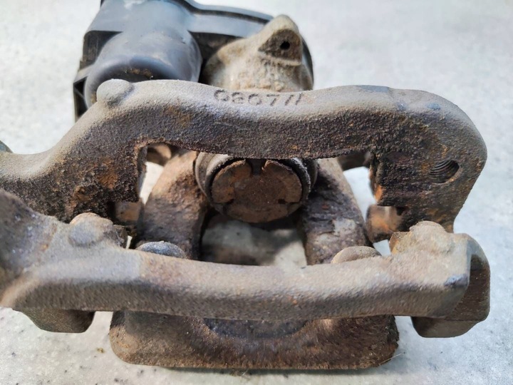 фото №4, Суппорт тормозной правый зад renault kadjar