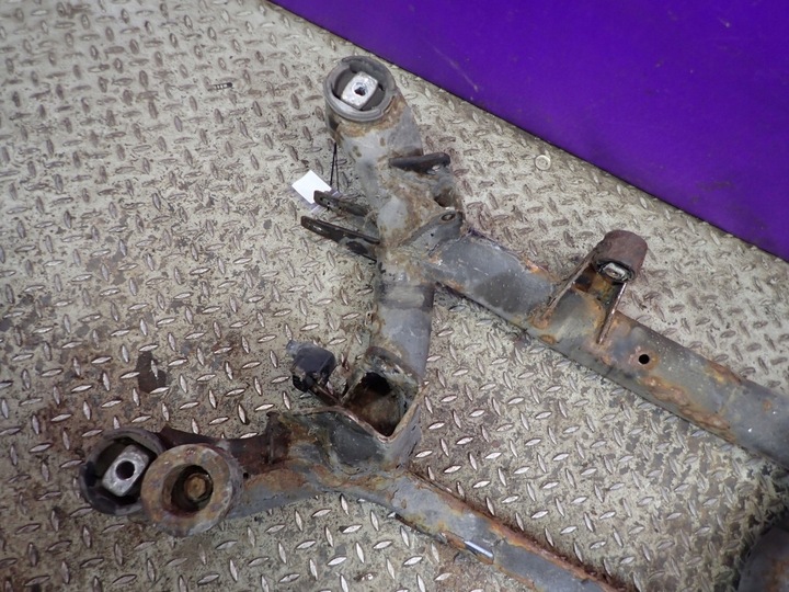 фото №5, Bmw 7 e38 98- 3,0d m57d30 підрамник траверса зад балка візок підвішування