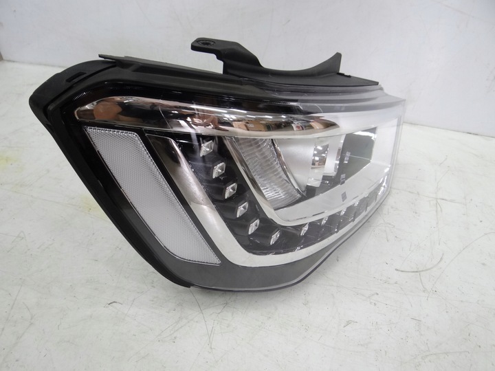 фото №7, Hyundai h350 лампа правый перед led 92102-59