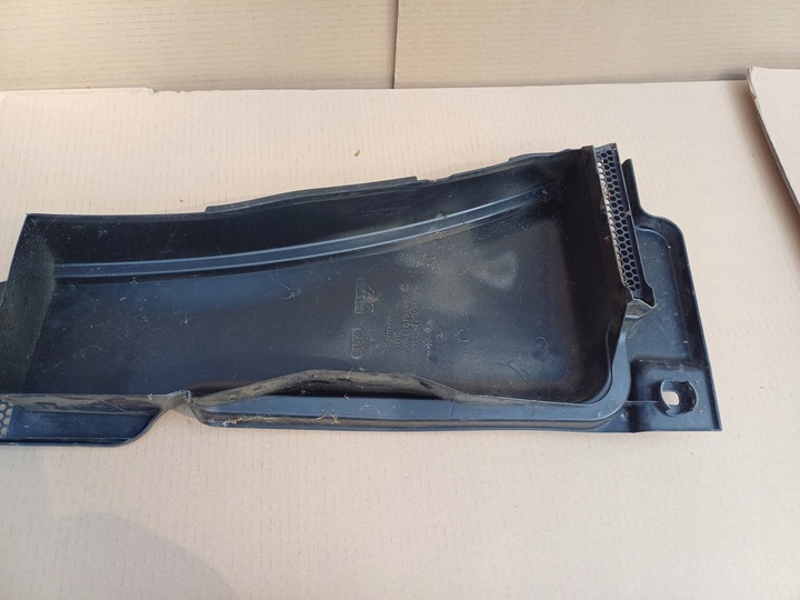 фото №7, Панель під лобовим склом audi a4 b8 nr. 8k1819447