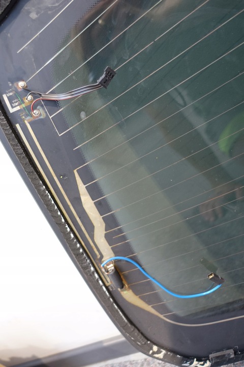 фото №11, Mercedes w205 c класс sedan стекло задняя зад