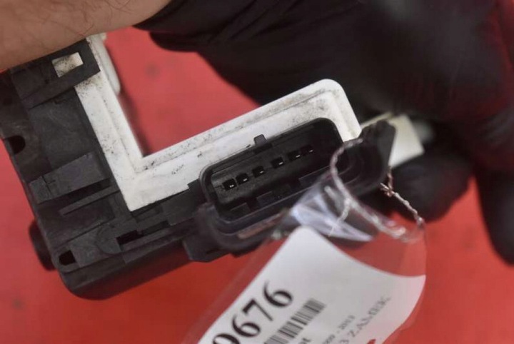 фото №7, Замок двері правий зад задній 732299 peugeot 5008 1 i 09-13