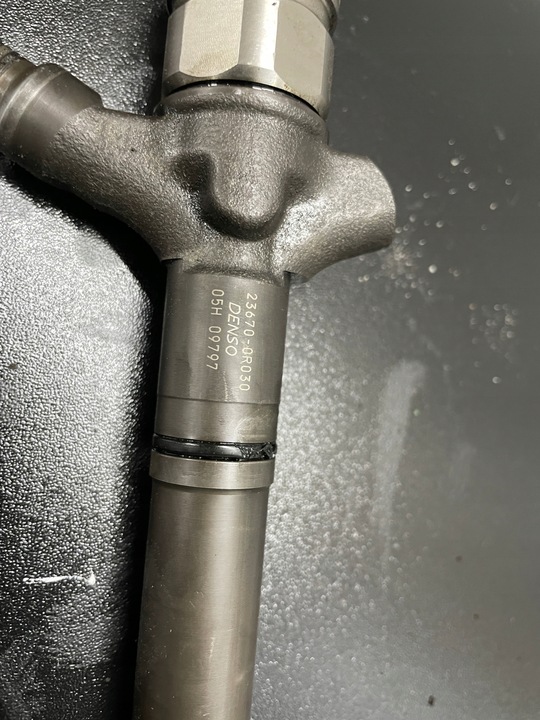 фото №5, Инжектор 23670-0r030 toyota avensis ii 2,0 d4d