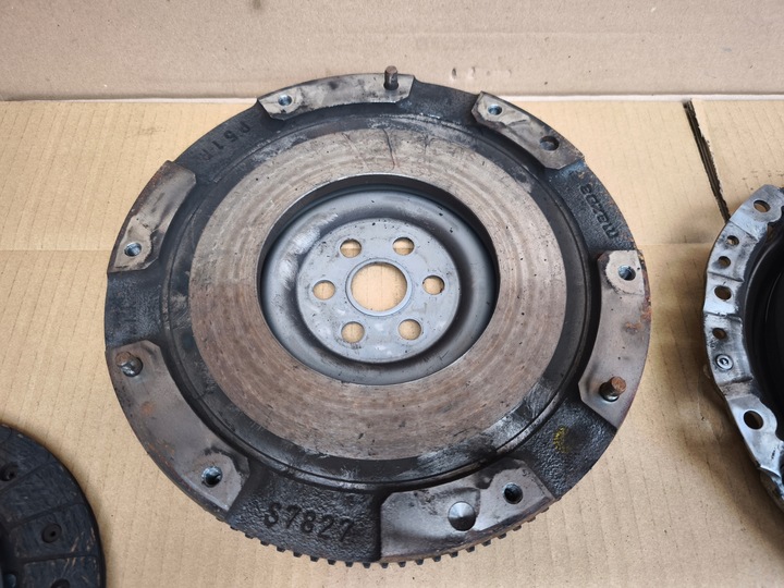 фото №9, Mazda2 2 dj 1.5i 1.5 skyactiv-g p5 зчеплення диск притиск колесо маховики