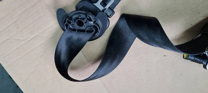 фото №13, A4 b9 8w pas безопасности левый перед 8w0857705 v04 a5 8w