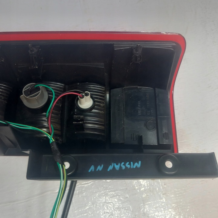 фото №8, Nissan navara 05- лампа лівий зад usa