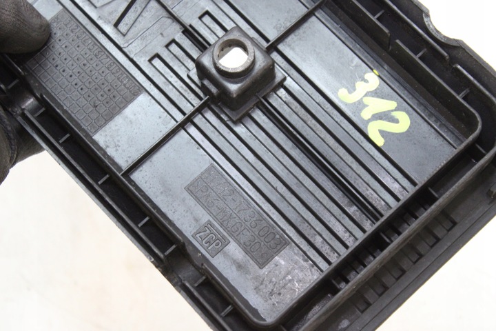 фото №4, Bmw e32 seria 7 92-01 3.0 v8 крышка защита двигателя верхняя 1736003