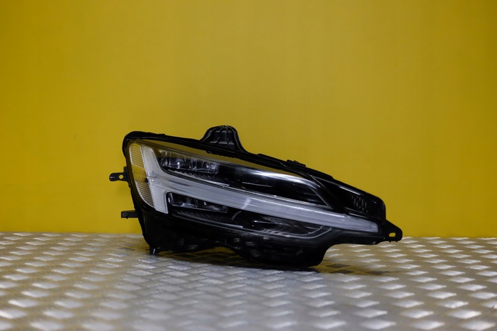 фото №1, Volvo s60 v60 фара лампа перед mid led r eu