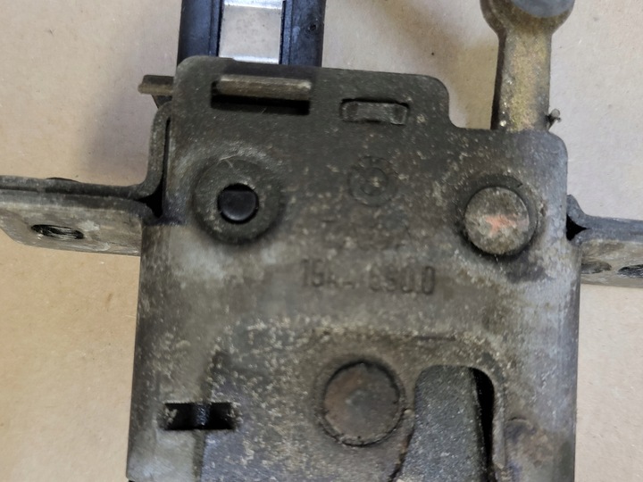 фото №7, Замок задньої кришки багажника зад штекер bmw 5 e34 sedan оригінальний номер