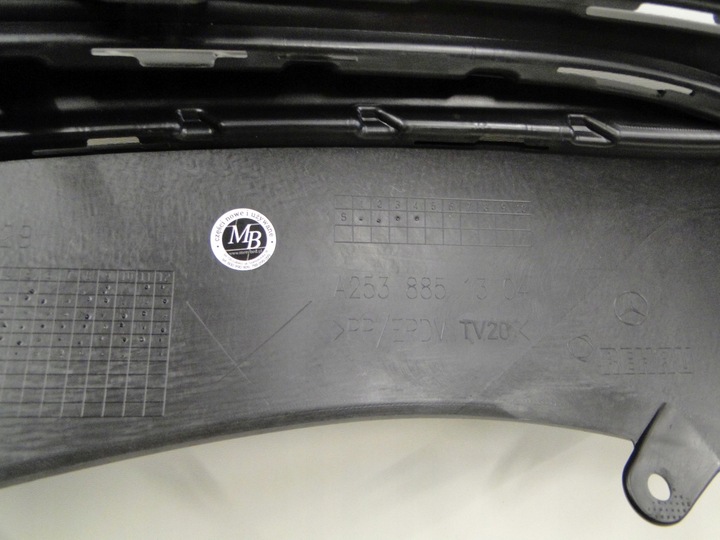 фото №10, Mercedes glc 253 x253 c253 рестайлінг рама решітка нижня w бампер переднє amg