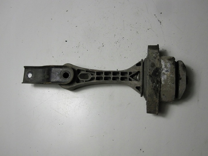 фото №6, Лапи двигуна подушка vw golf iv 1.4 01r