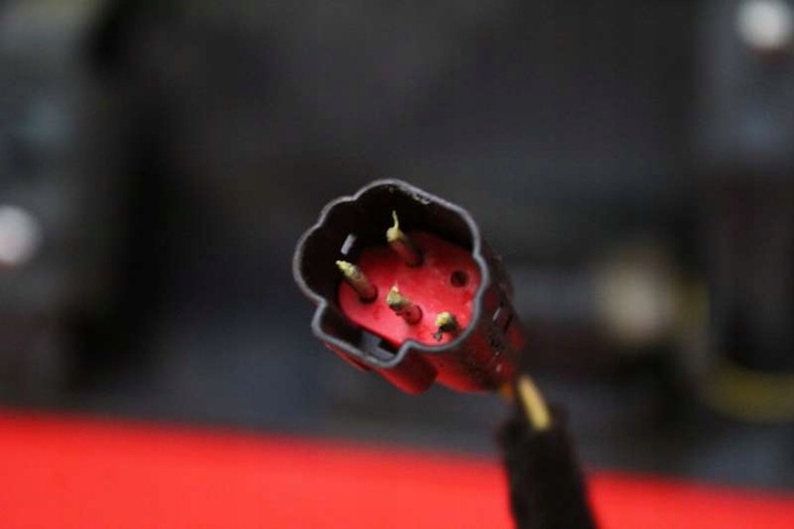фото №15, Накладка крышки зад задняя s9 8a61a43404bdw ford fiesta mk7 3d 08-17