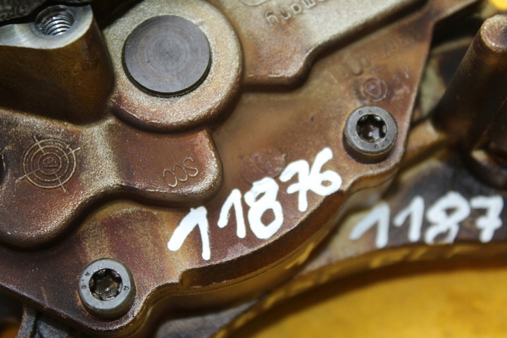 фото №12, Насос масла a3 8p golf v passat b6 1.6fsi 11366-03