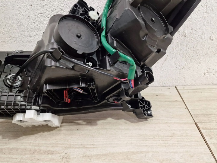 фото №10, Правая лампа перед nissan leaf ii 2 ze1 полный led 17