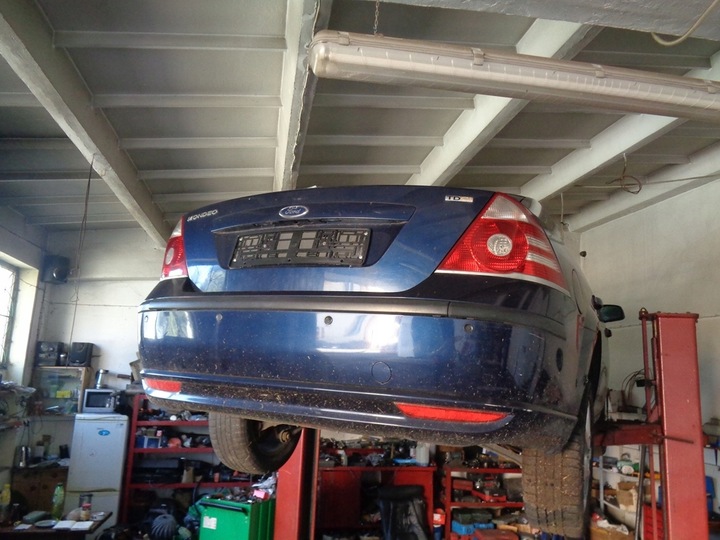 фото №12, Поддержка крепление полки правая lub левая ford mondeo mk3 iii хэтчбек 2006r.