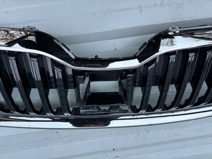 фото №10, Skoda superb 3 iii рестайлінг 19-24r решітка радіатора решітка бампера перед 3v0853653g