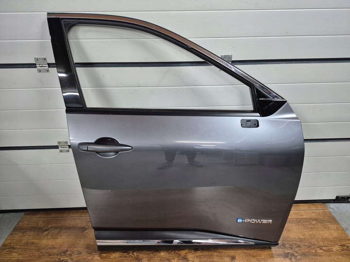 фото №1, X-trail t33 двері передні праві комплектні ідеальний стан колір