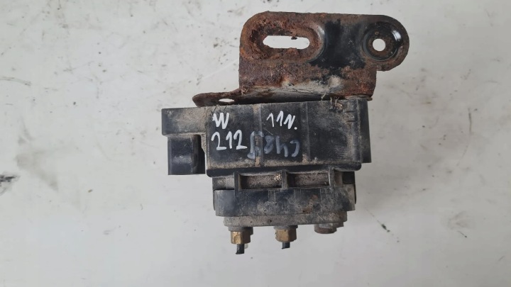 фото №6, Розподільник підвіски airmatic mercedes e-klasa w212 a2513200058 3.5 cdi