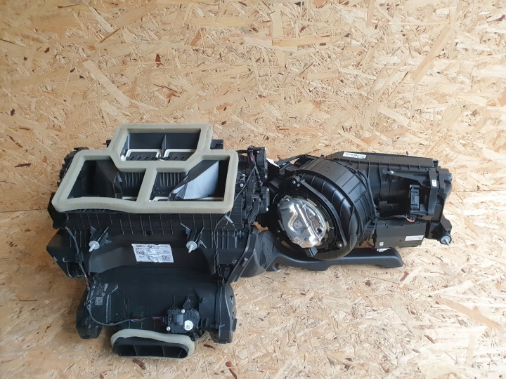 фото №9, Bmw g20 g21 отопитель подача воздуха 7949741 европа
