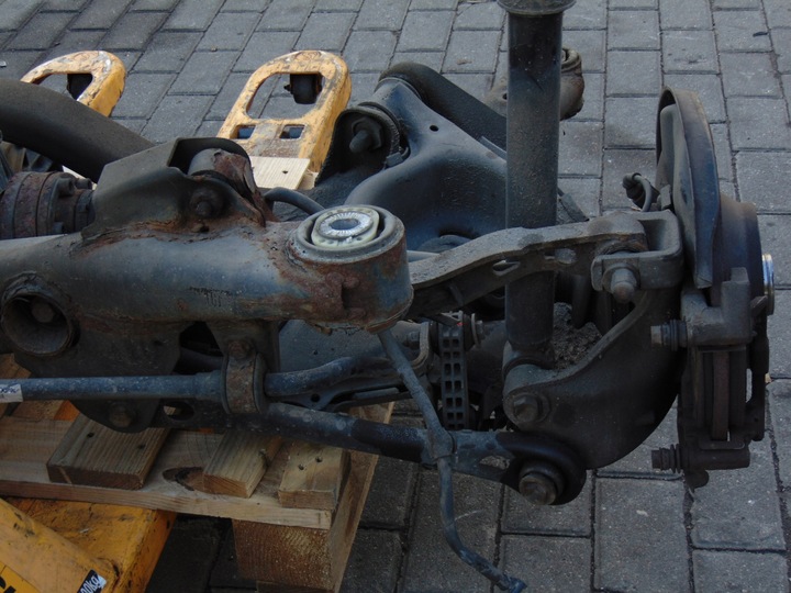 фото №9, Балка вісь підвішування міст зад задній audi a6 c6 3.0tdi механічна коробка передач quattro універсал