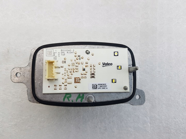 фото №1, Renault megane iv перетворювач модуль led правий 90062632 оригінальний номер