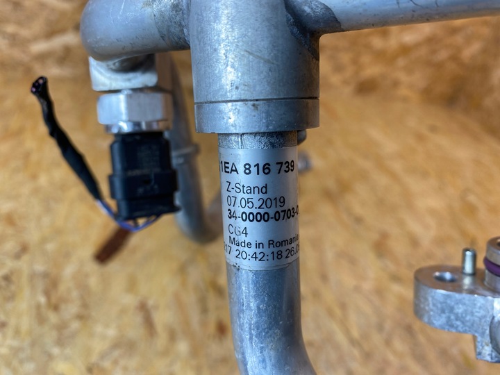 фото №16, Шланг шланг кондиционера vw id3 id4 1ea816743j