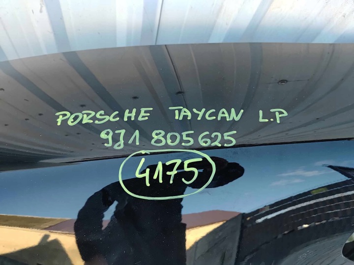 фото №11, Porsche taycan 9j1 крыло левые перед передний 4175