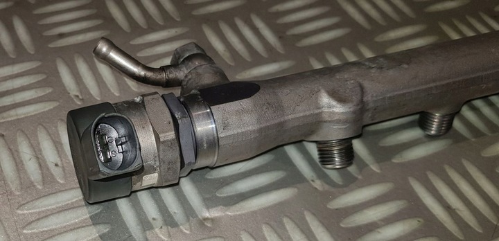 фото №10, Bmw e60 e65 e70 e90 3.0 d m57n2 планка впрыскивающий датчик топлива 7795514 06r