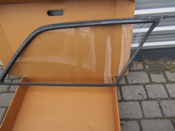 фото №10, 7 mercedes w124 универсал белая левая стекло задняя боковая крыльев + прокладка