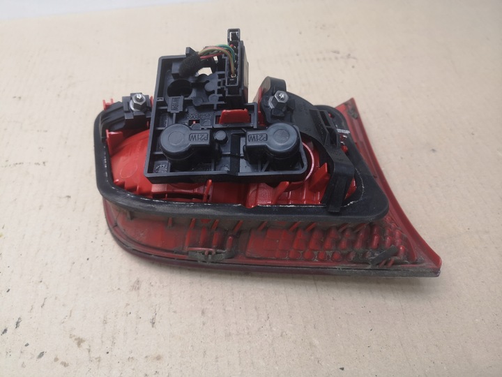 фото №8, Лампа зад w кришка багажника права audi a6 c6 універсал дорестайлінг 04-08 4f9945094b