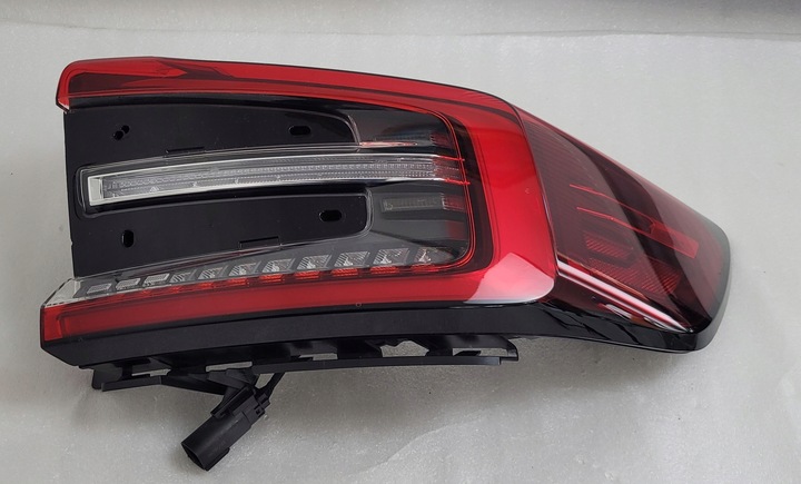 фото №3, Лампа правая зад задняя volvo c40 led 2021- 2sk015561-02