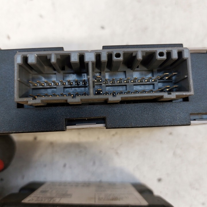 фото №9, Volvo v40 s40 модуль замка центрального + імобілайзер 30824425 30864647 trw