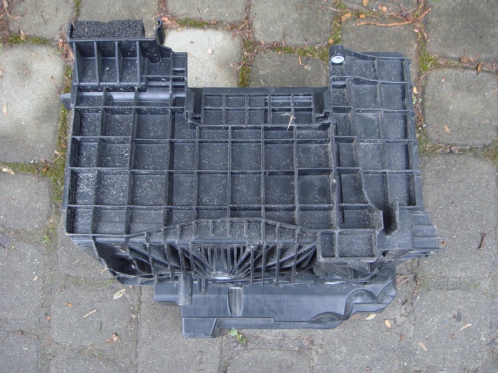 фото №3, Renault talisman корпус акумулятора 244280249r