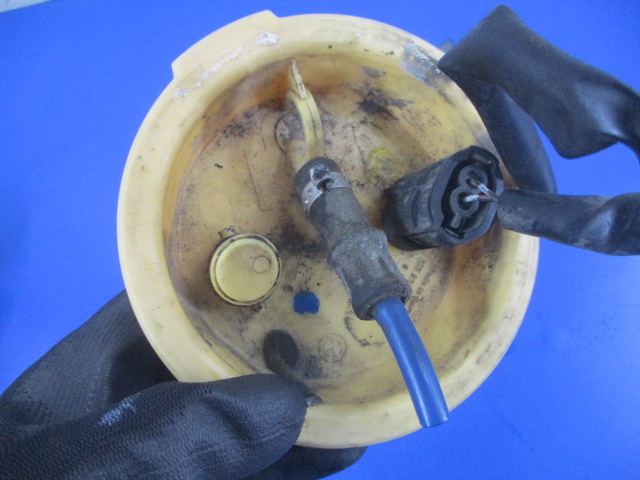 фото №7, Bmw e46 2.0d универсал насос топлива +датчик 6750582